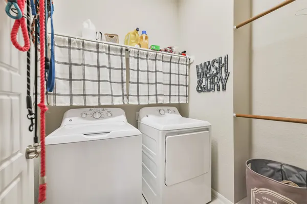$2,400 | 18906 Sorrento Point Drive, New Caney, TX 77357