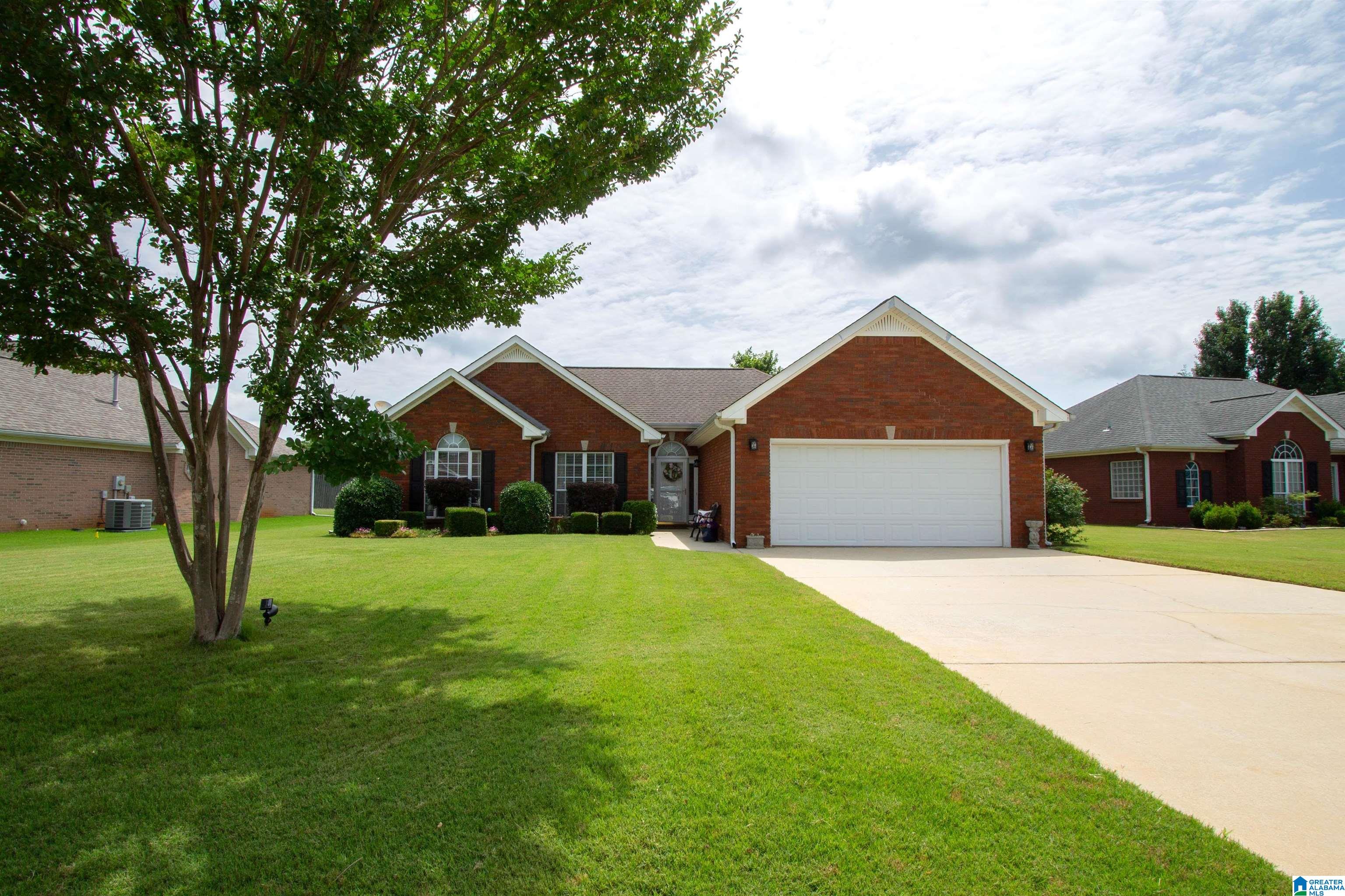 276 Victoria Station Alabaster, AL 35114 - Photo 3 of 38