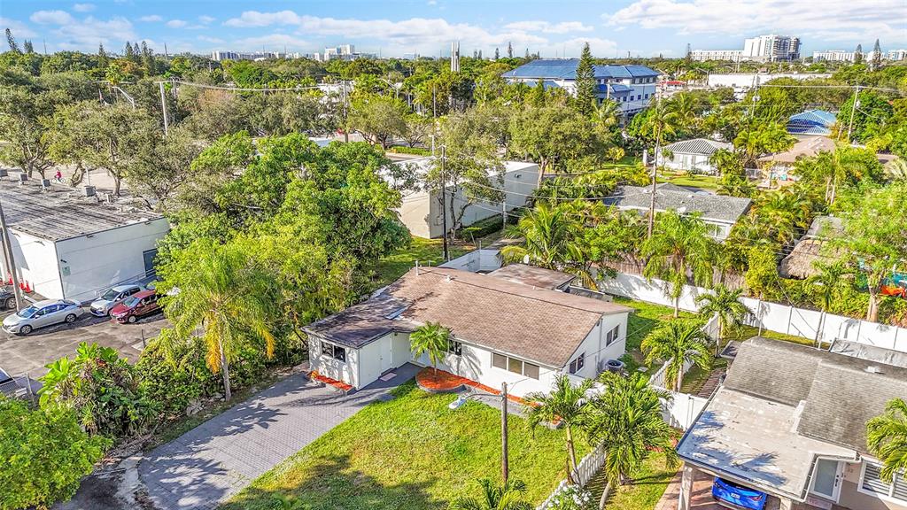 29 Southeast 8th Street Dania Beach, FL 33004 - Photo 41 of 42 an aerial view of residential houses with outdoor space