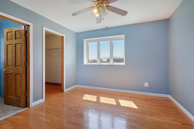 7228 West Pershing Road, Unit 2E Lyons, IL 60534 - Photo 8 of 11