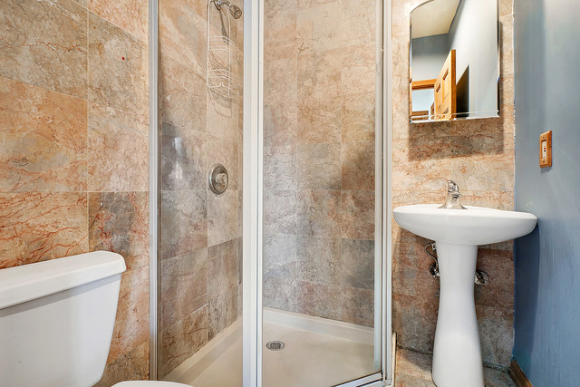 7228 West Pershing Road, Unit 2E Lyons, IL 60534 - Photo 9 of 11