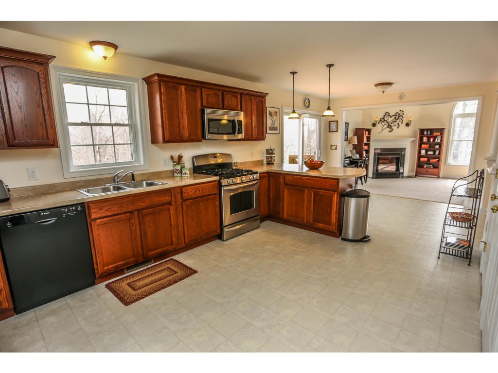 68 Ridgetop Lane Henniker, NH 03242 - Photo 5 of 34 Gallery Image 5