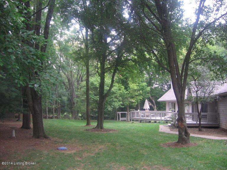 7207 Wolf Pen Branch Road Prospect, KY 40059 - Photo 4 of 22 Spring