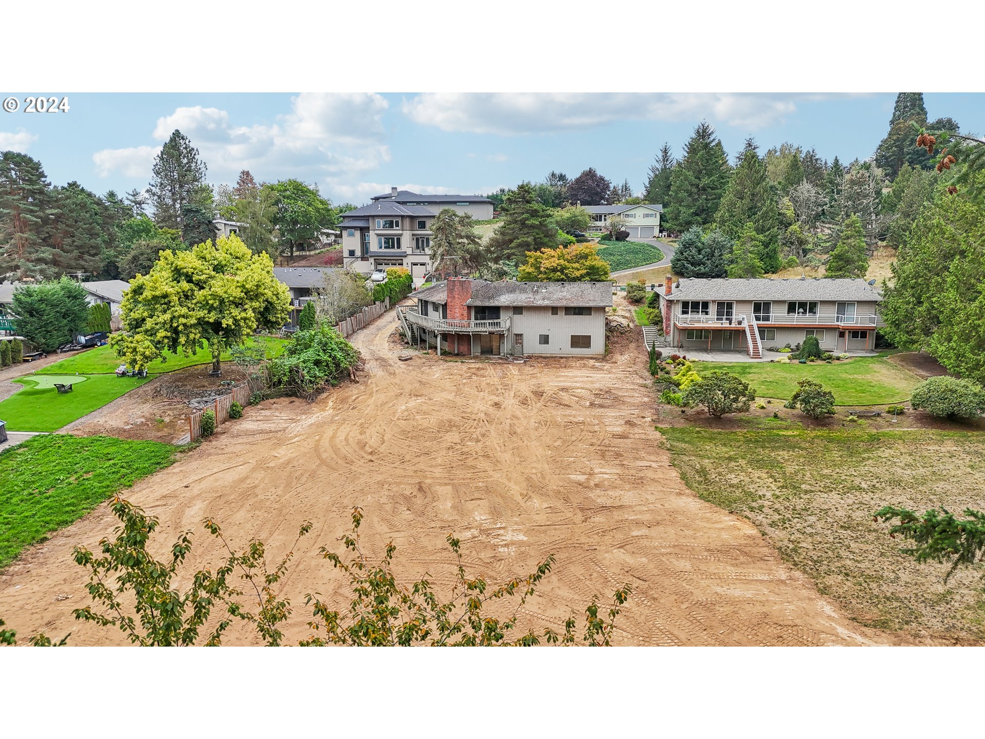 12795 Southeast Callahan Road Happy Valley, OR 97086 - Photo 3 of 42 a bathroom with a sink and a yard
