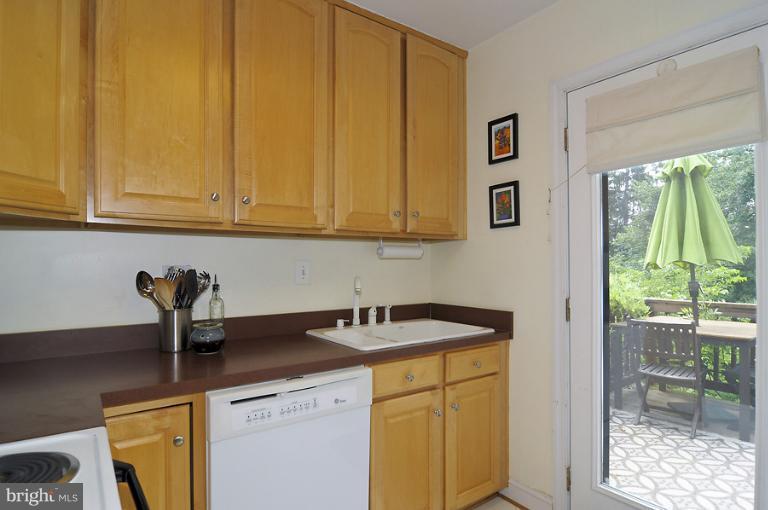 3125 Jennings Road Kensington, MD 20895 - Photo 2 of 25 Kitchen