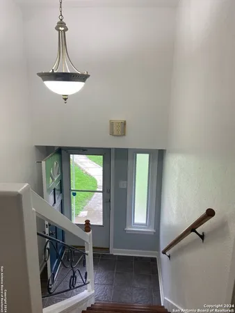$1,600 | 442 Harcourt Avenue, San Antonio, TX 78223