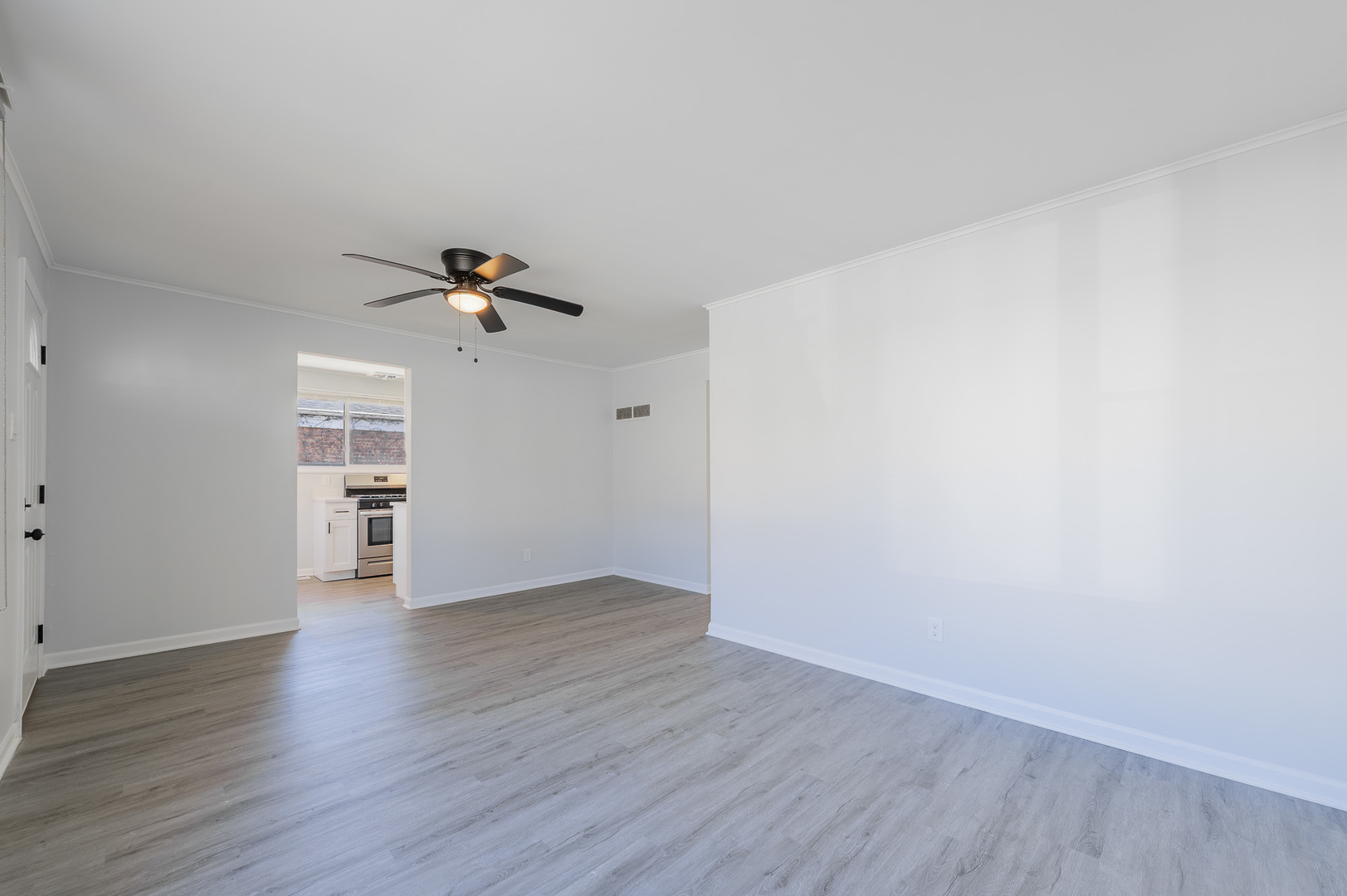 3137 176th Street Lansing, IL 60438 - Photo 3 of 15