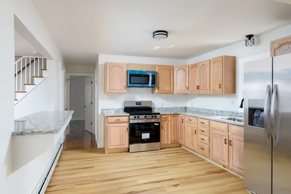 $515,500 | 40 Warren Road, Brimfield, MA 01010