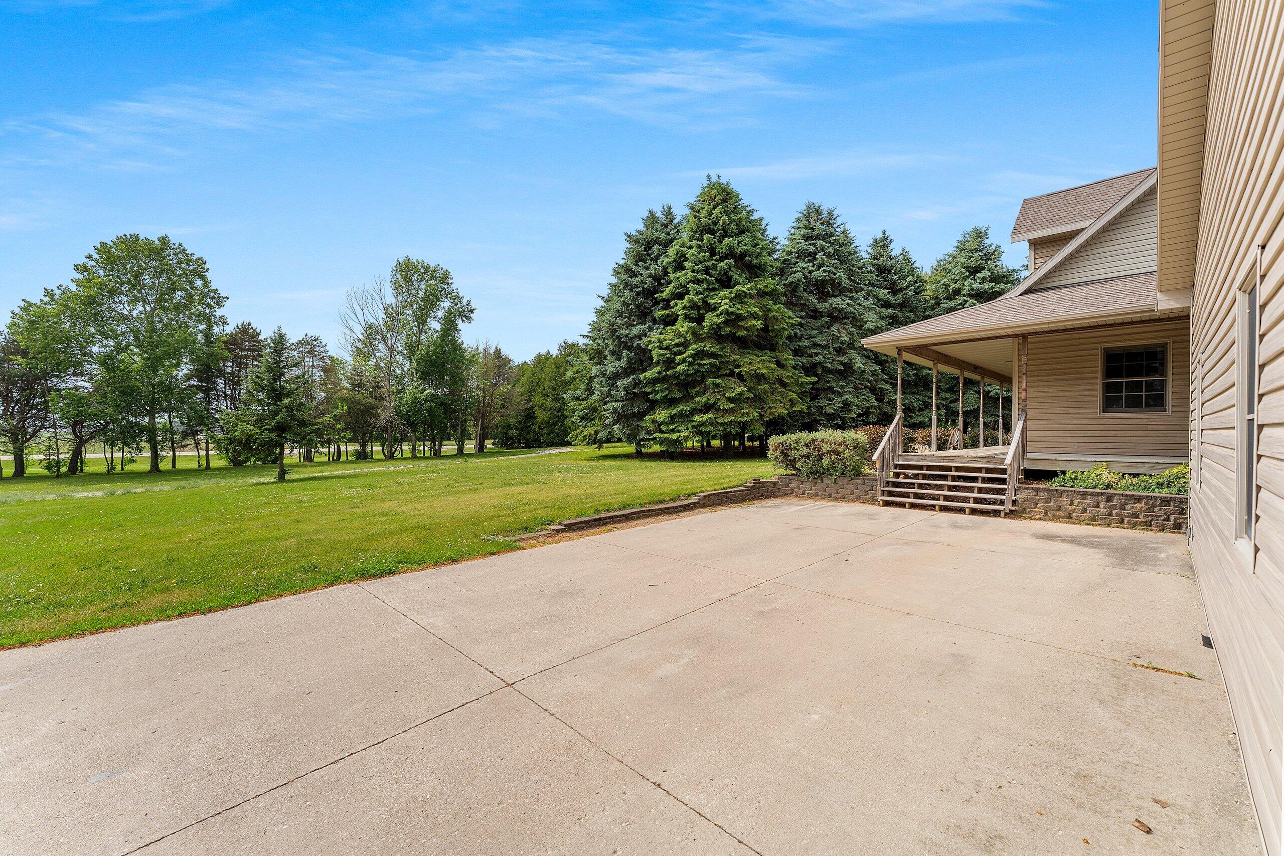 8735 County Highway Two Rivers, WI 54241 - Photo 8 of 65 007-8735CountyRoadB-TwoRivers-WI-54241-S