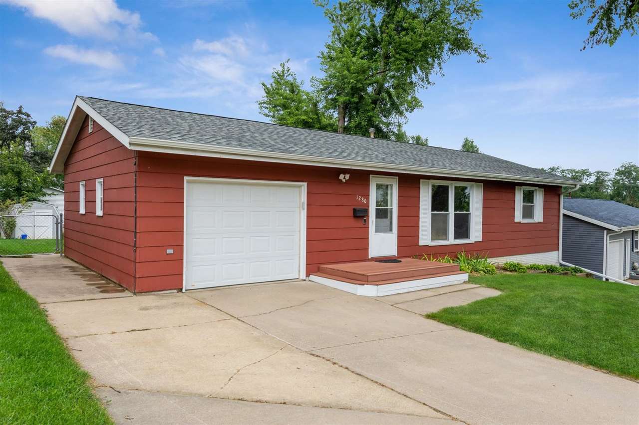1280 Terrace Street Marion, IA 52302 - Photo 2 of 30 Gallery Image 2