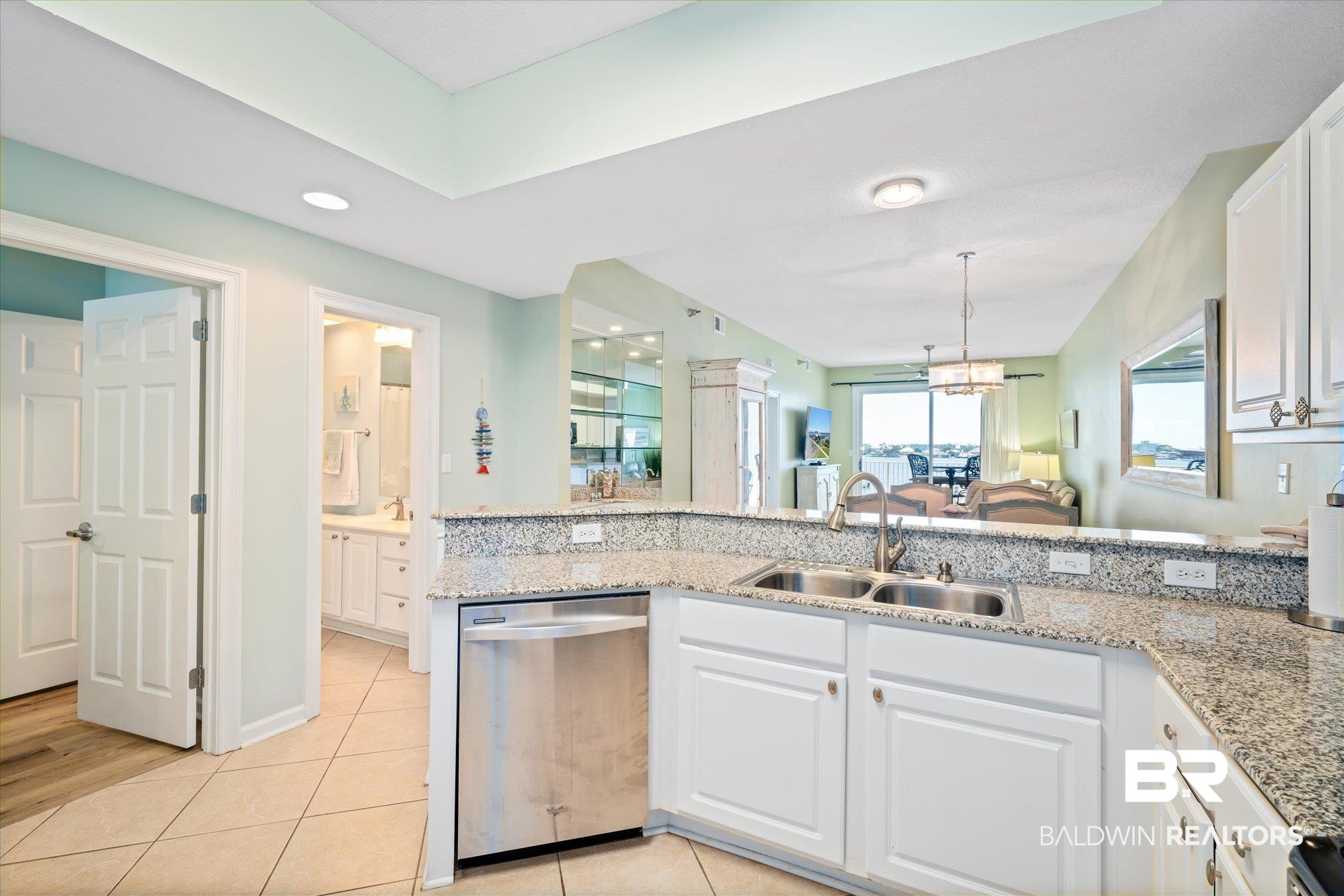 27282 Canal Road, Unit 405 Orange Beach, AL 36561 - Photo 9 of 50 Kitchen