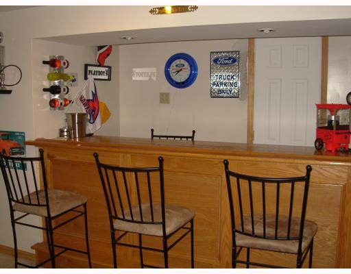 172 George Street Rochester, PA 15074 - Photo 13 of 16 Den/Family/Great Room.