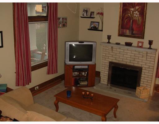 172 George Street Rochester, PA 15074 - Photo 4 of 16 Den/Family/Great Room.