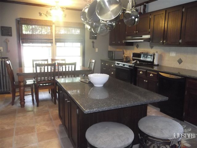 10209 Hoffman Road Fort Wayne, IN 46816 - Photo 3 of 26