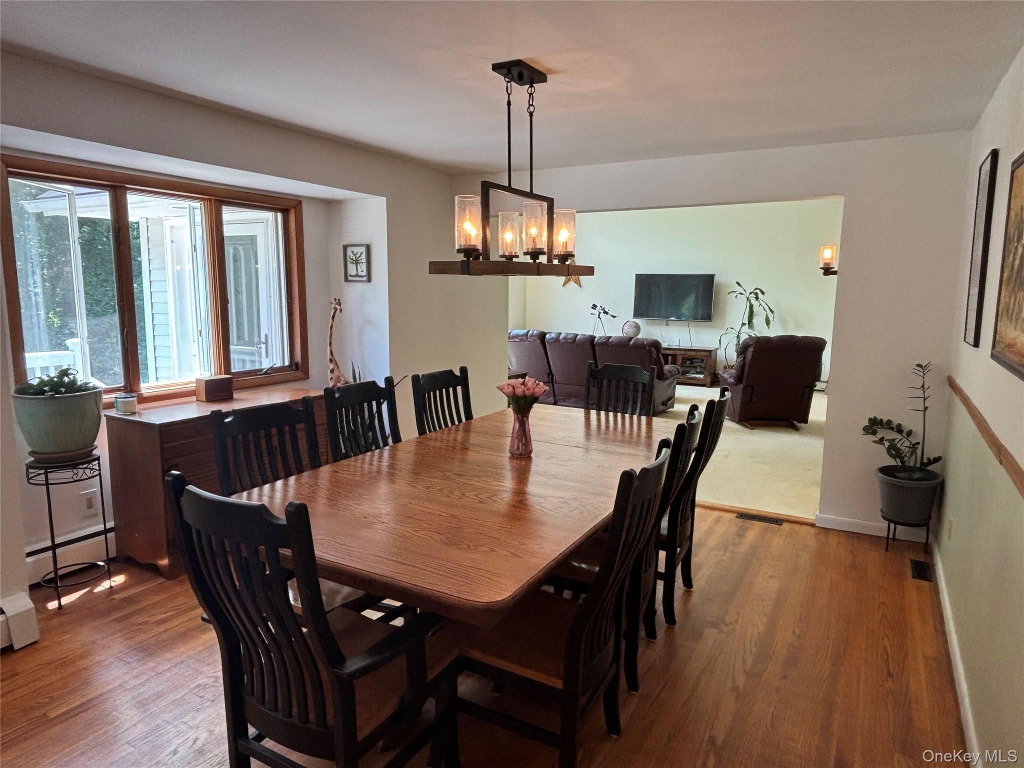 8 Trillium Road Pleasant Valley, NY 12569 - Photo 10 of 32