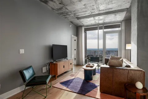 $949,900 | 48 East Avenue, Unit 2911, Austin, TX 78701
