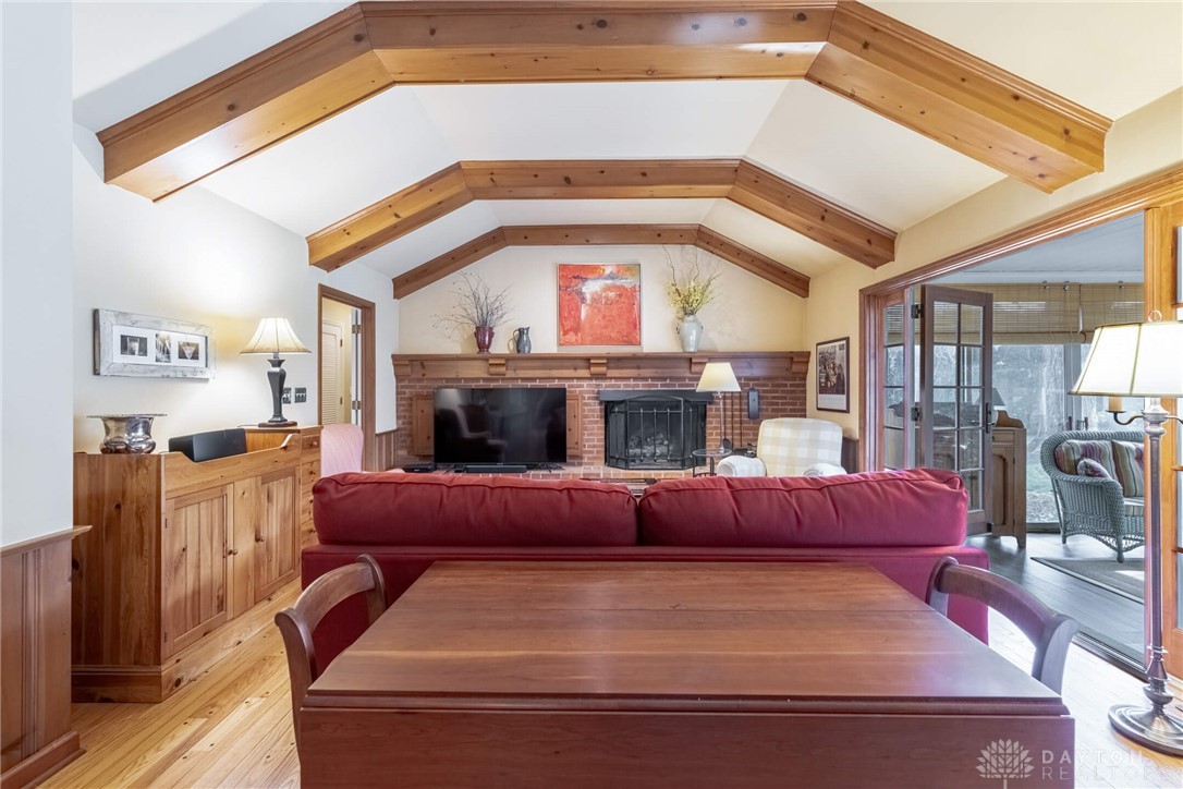 3432 Westbury Road Kettering, OH 45429 - Photo 22 of 74 Family room
