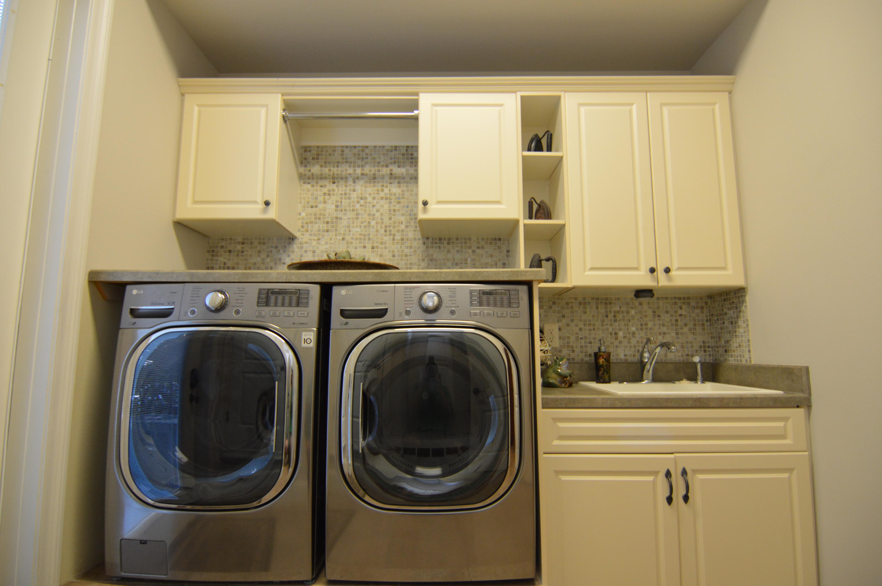 4380 Stonebridge Road Destin, FL 32541 - Photo 55 of 59 Laundry
