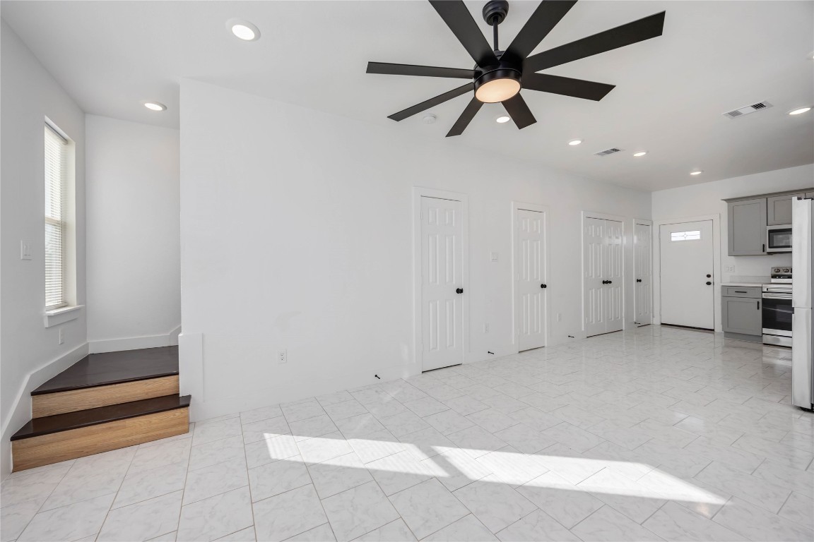 7710 Independence Street, Unit A Houston, TX 77051 - Photo 4 of 25 a view of an empty room