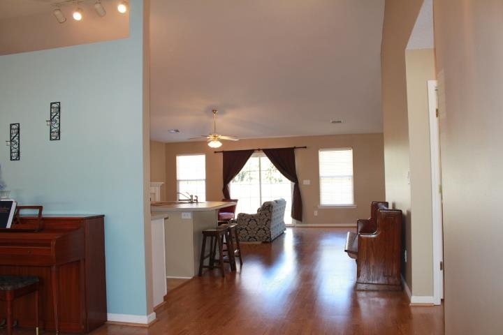 142 Upward Way Easley, SC 29642 - Photo 6 of 33 Gallery Image 6