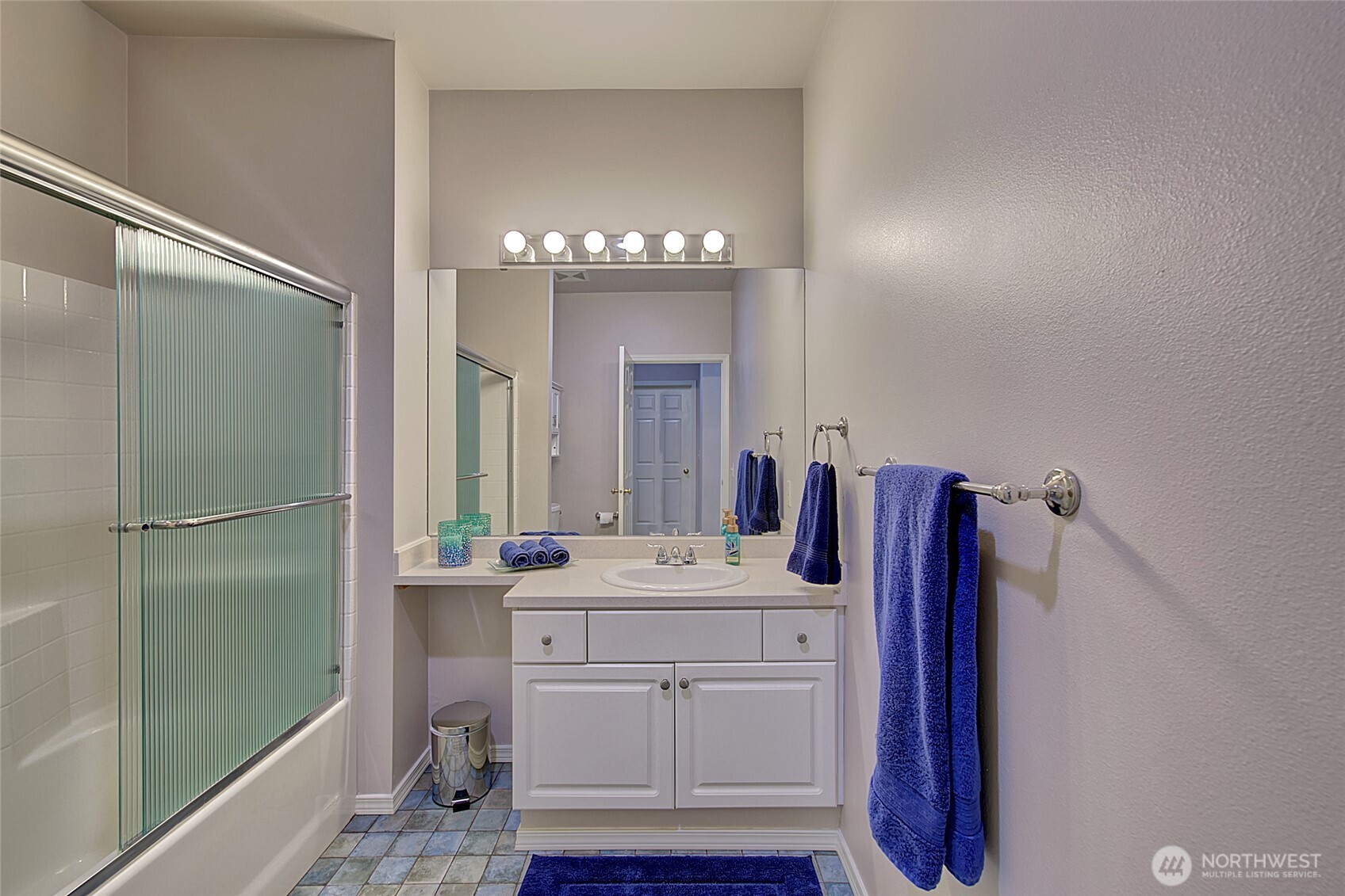 714 228th Street Southwest, Unit O101 Bothell, WA 98021 - Photo 12 of 28