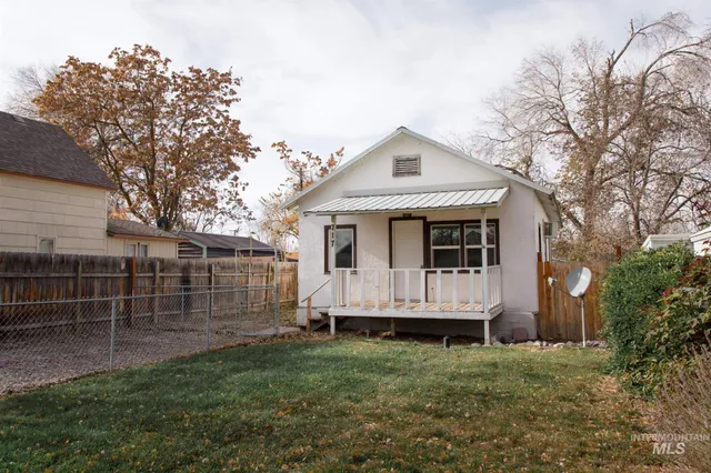 $1,095 | 717 Northwest 2nd Street, Ontario, OR 97914