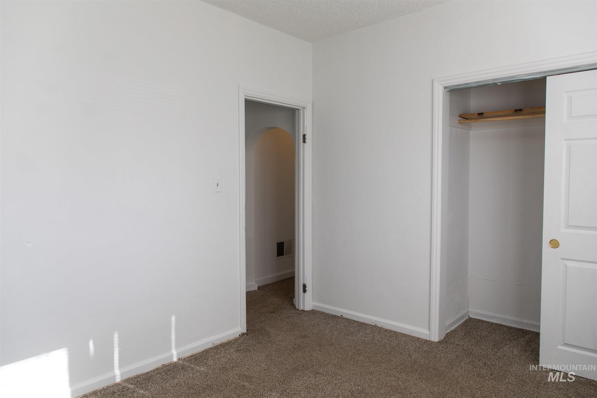 717 Northwest 2nd Street Ontario, OR 97914 - Photo 11 of 29