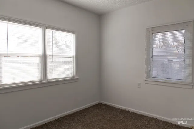 $1,095 | 717 Northwest 2nd Street, Ontario, OR 97914