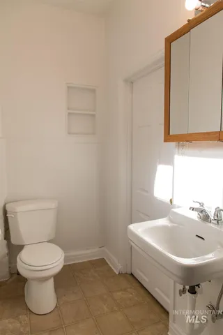 $1,095 | 717 Northwest 2nd Street, Ontario, OR 97914