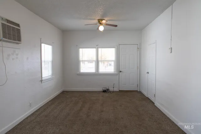 $1,095 | 717 Northwest 2nd Street, Ontario, OR 97914