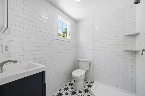 $1,700,000 | 19 Coveview Drive, South Yarmouth, MA 02664