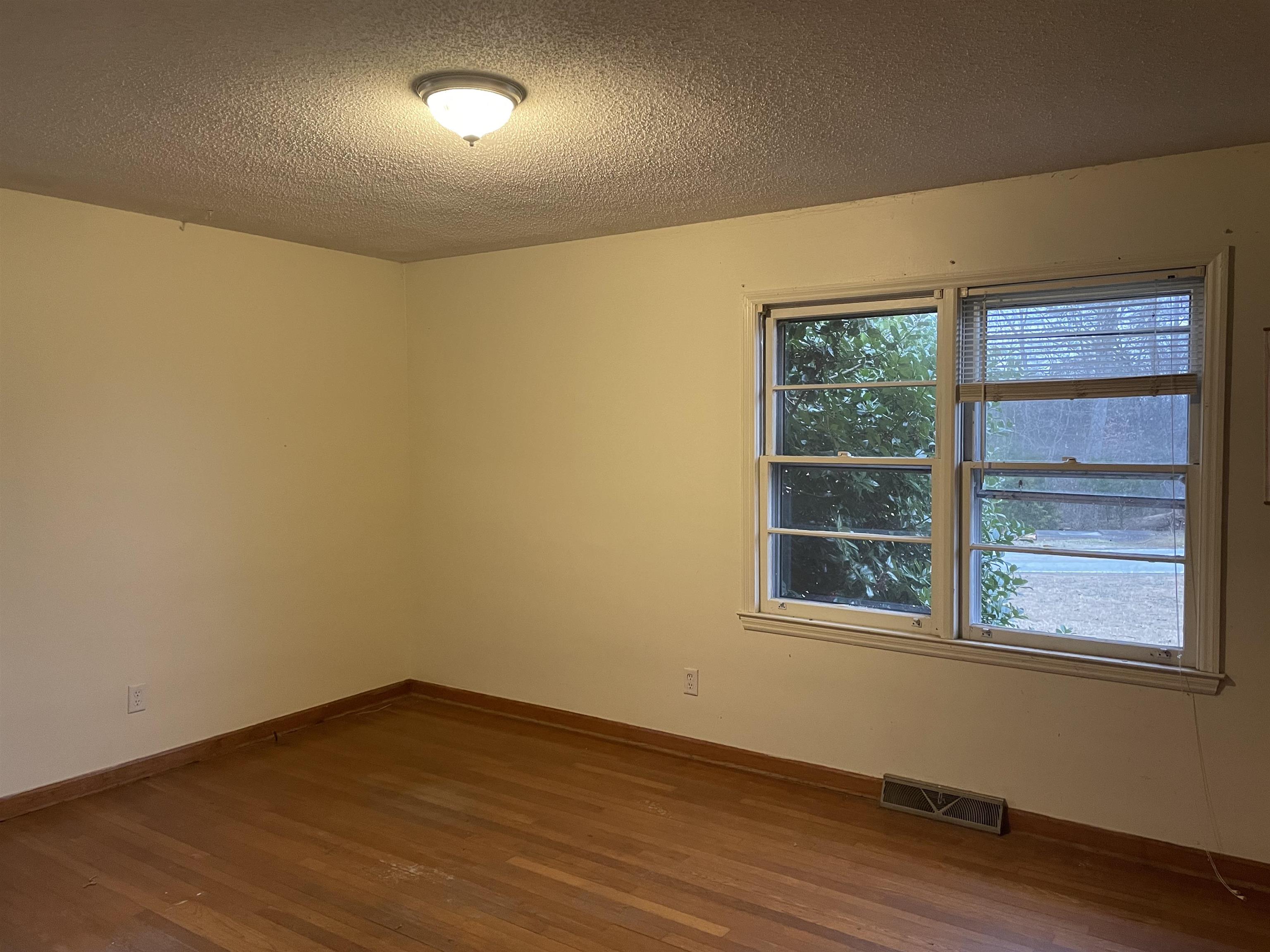 142 Beaver Dam Road Gaffney, SC 29341 - Photo 8 of 11