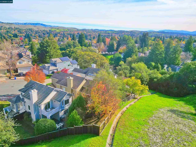 $1,199,000 | 1320 Strawberry Court, Danville, CA 94526