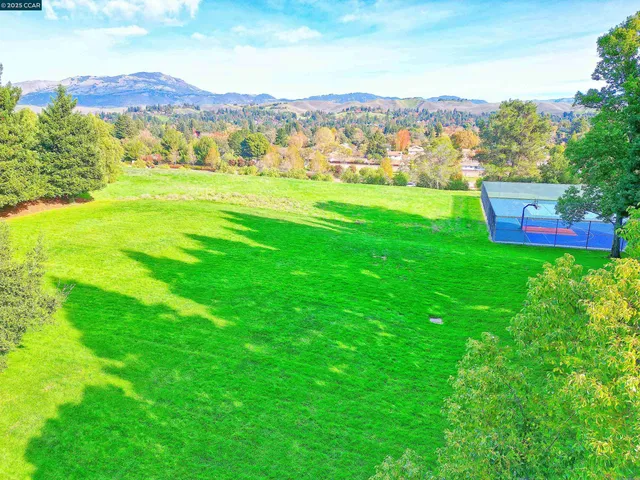 $1,199,000 | 1320 Strawberry Court, Danville, CA 94526