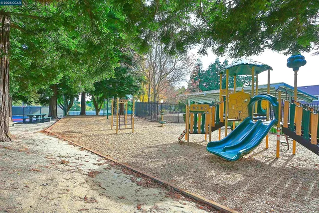 $1,199,000 | 1320 Strawberry Court, Danville, CA 94526