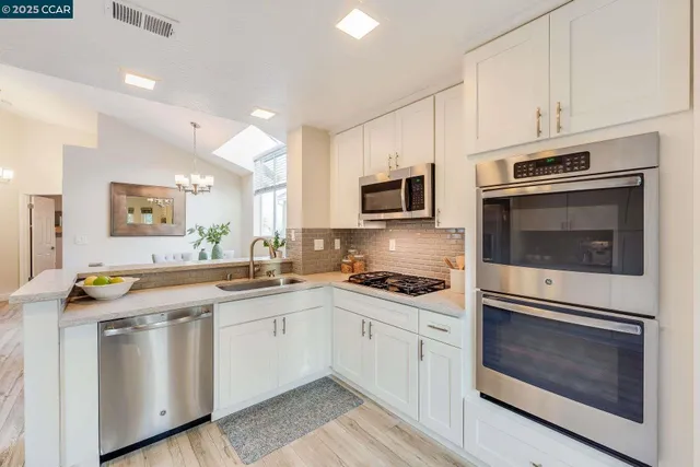 $1,199,000 | 1320 Strawberry Court, Danville, CA 94526