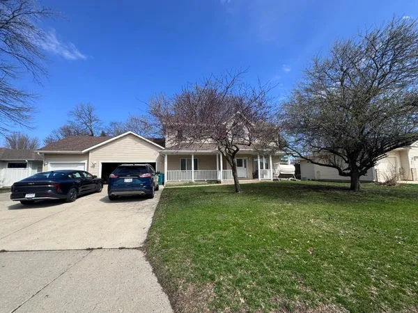 $415,000 | 1372 20th Street Northeast, Owatonna, MN 55060