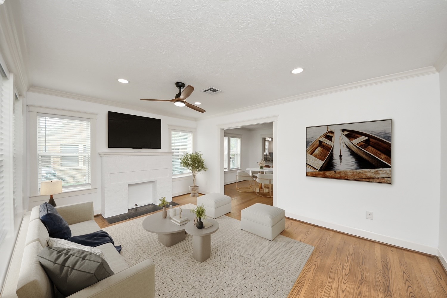 609 Reid Street Houston, TX 77022 - Photo 3 of 50 Cozy family room/living area. Virtually stage