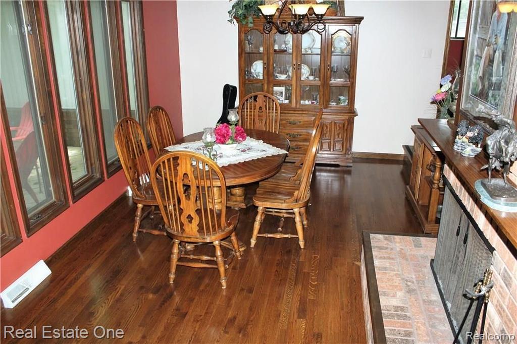 28693 Salem Road Farmington, MI 48334 - Photo 15 of 35