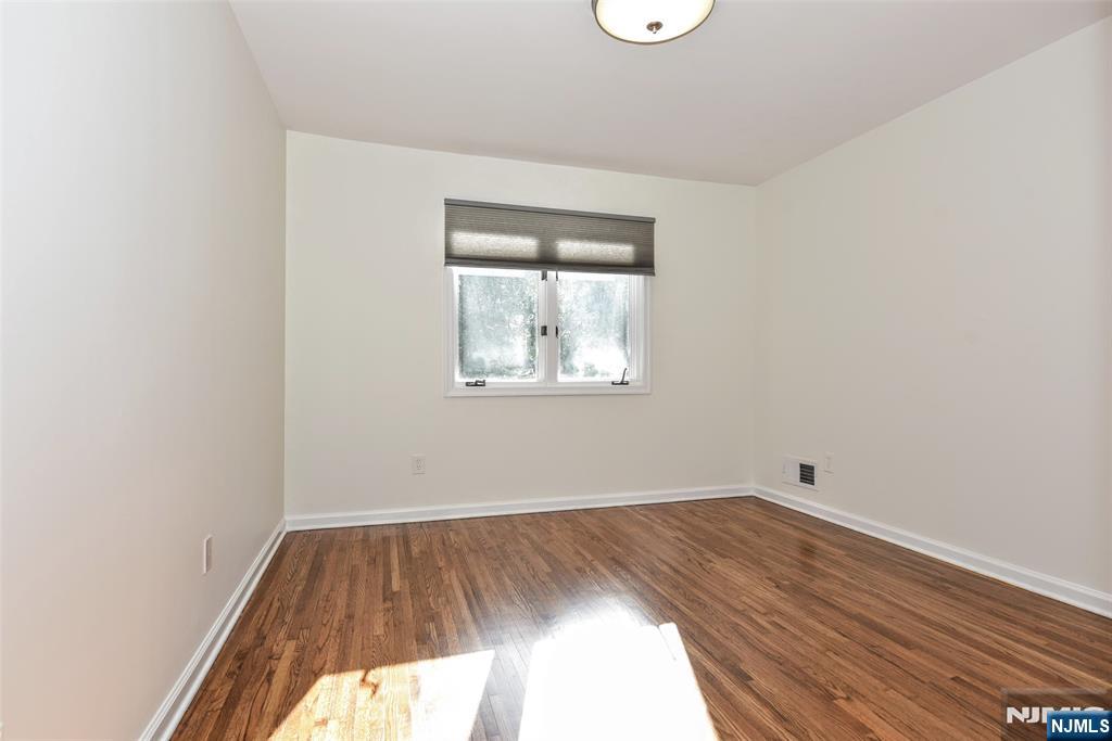 5 Hanson Place Wayne, NJ 07470 - Photo 28 of 38