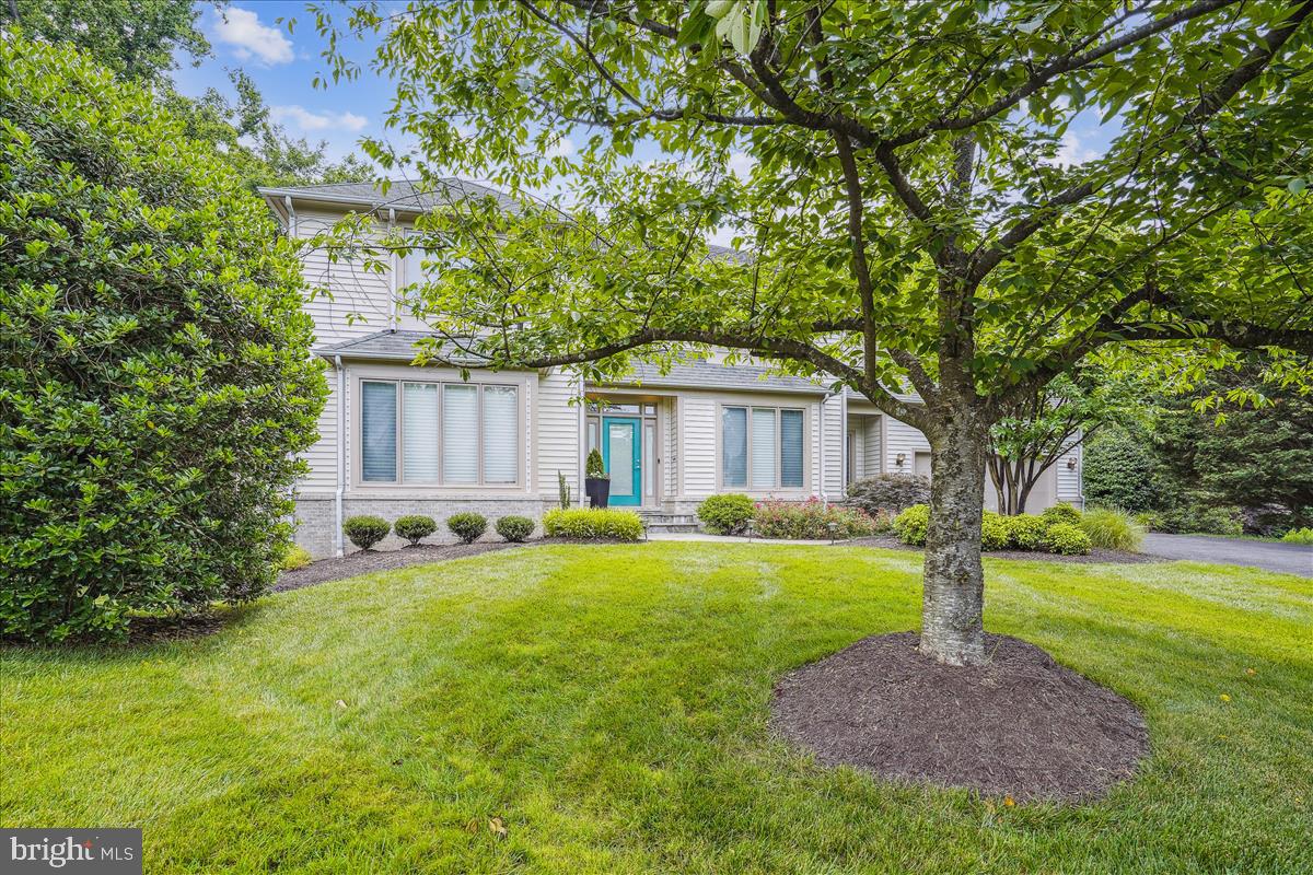 11300 Water Pointe Circle Reston, VA 20194 - Photo 3 of 41