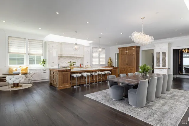 $28,000,000 | 201 Bridgeway, Sausalito, CA 94965