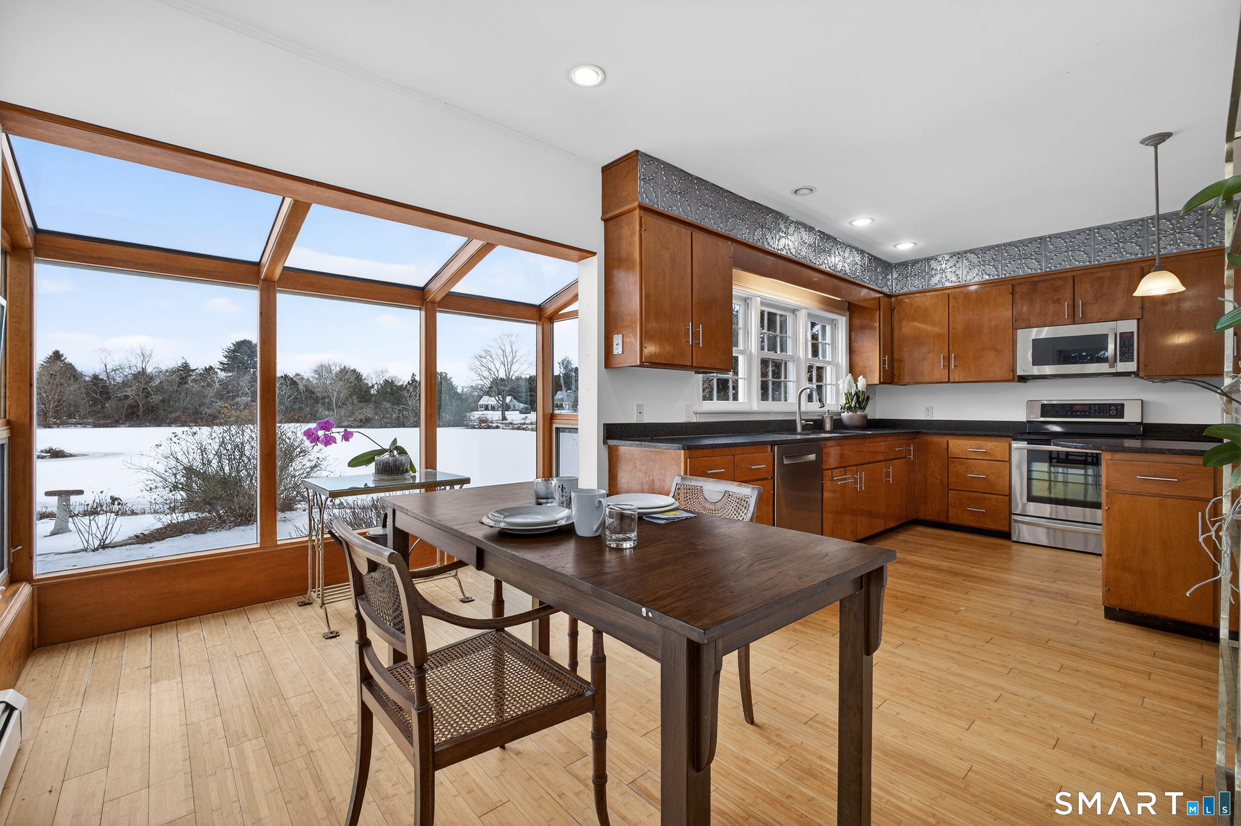 45 Quanaduck Road Stonington, CT 06378 - Photo 7 of 39