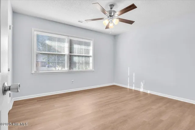 $285,000 | 122 Carolina Circle, Jacksonville, NC 28546