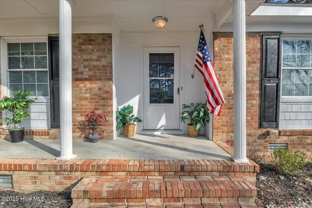 $285,000 | 122 Carolina Circle, Jacksonville, NC 28546