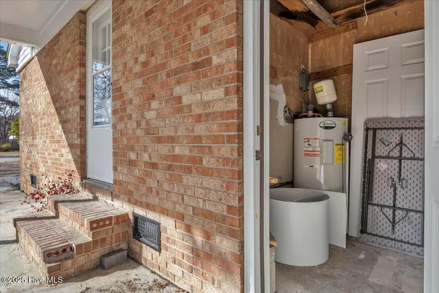 $285,000 | 122 Carolina Circle, Jacksonville, NC 28546