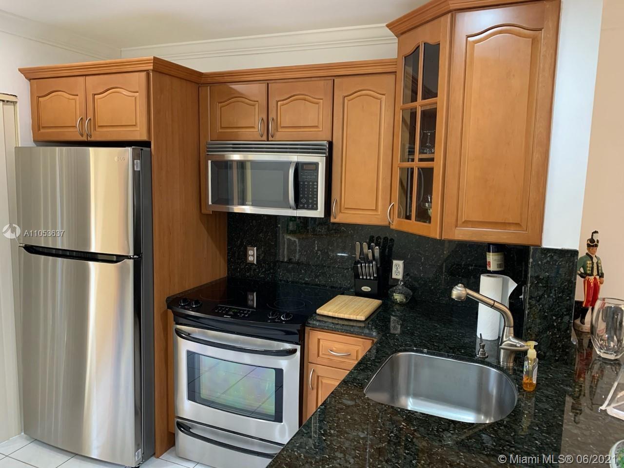 The Waterways Aventura, FL 33180 - Photo 4 of 12