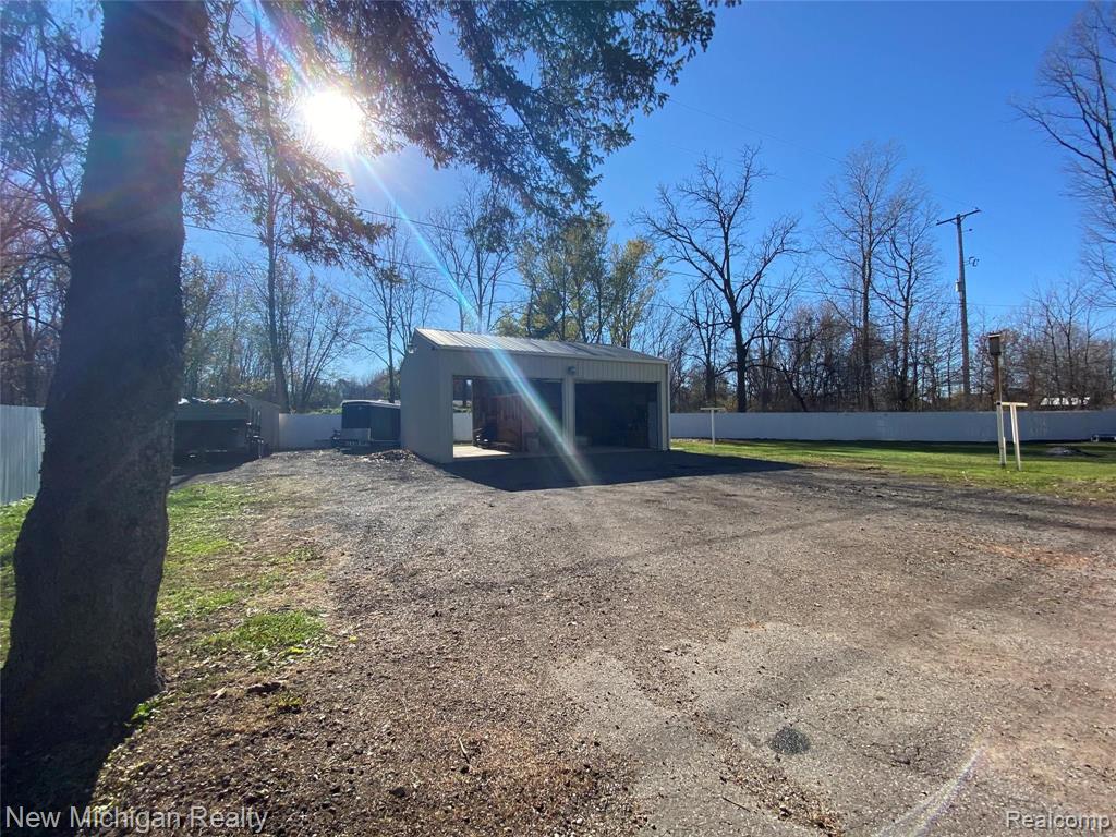 5521 Calkins Road Flint, MI 48532 - Photo 32 of 38