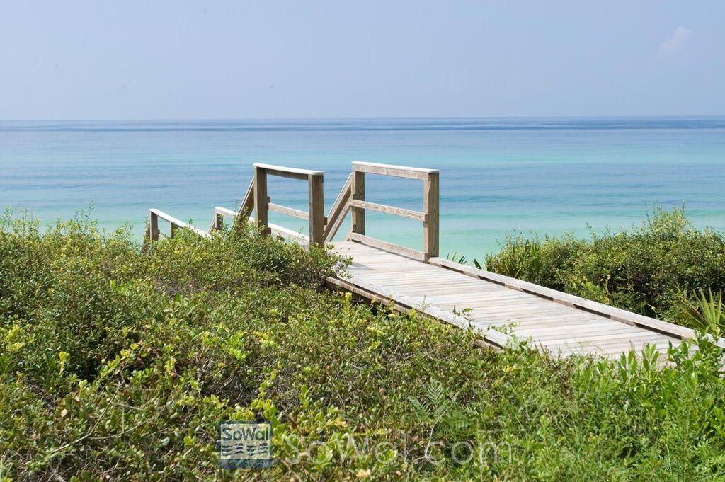 280 Maddox Street Santa Rosa Beach, FL 32459 - Photo 18 of 20 a view of a yard with an outdoor space