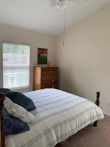 $2,500 | 117 Northwest 48th Boulevard, Gainesville, FL 32607